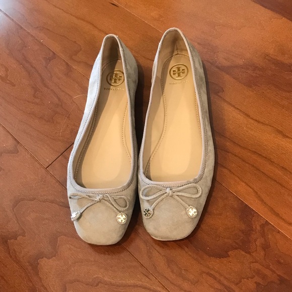 Tory Burch Laila Flat - Dust storm color - Picture 1 of 3